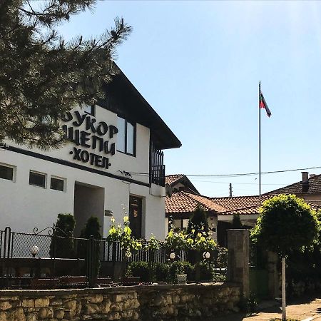 Guest House Bukor Shtepi Mandrica Exterior foto