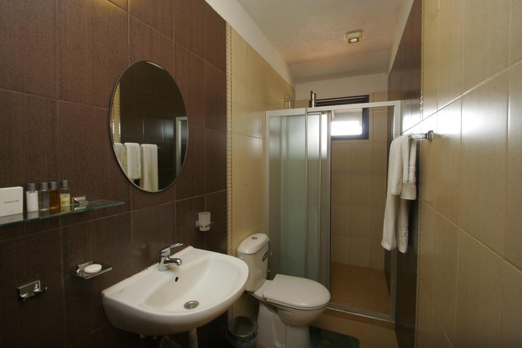 Guest House Bukor Shtepi Mandrica Exterior foto