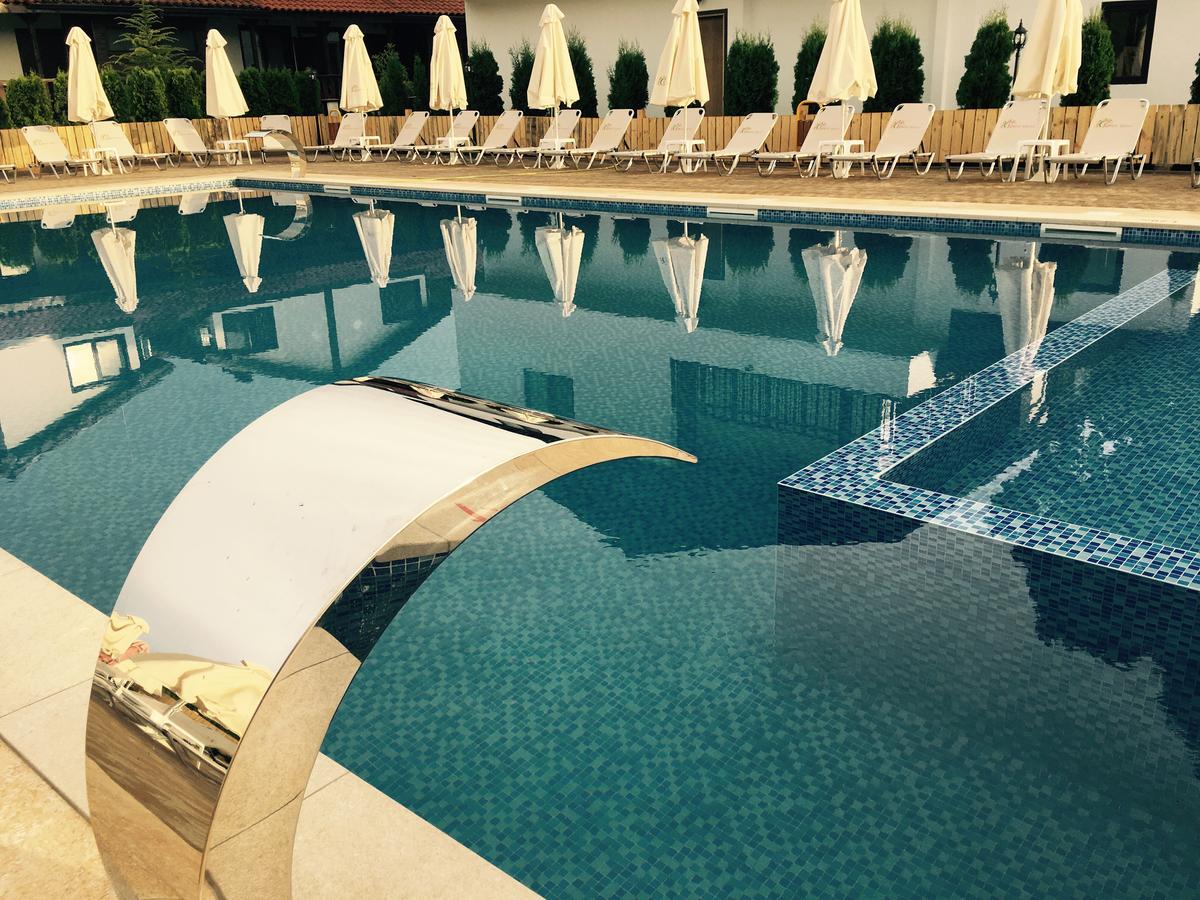 Guest House Bukor Shtepi Mandrica Exterior foto