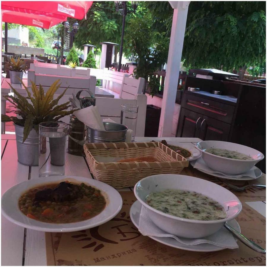 Guest House Bukor Shtepi Mandrica Exterior foto