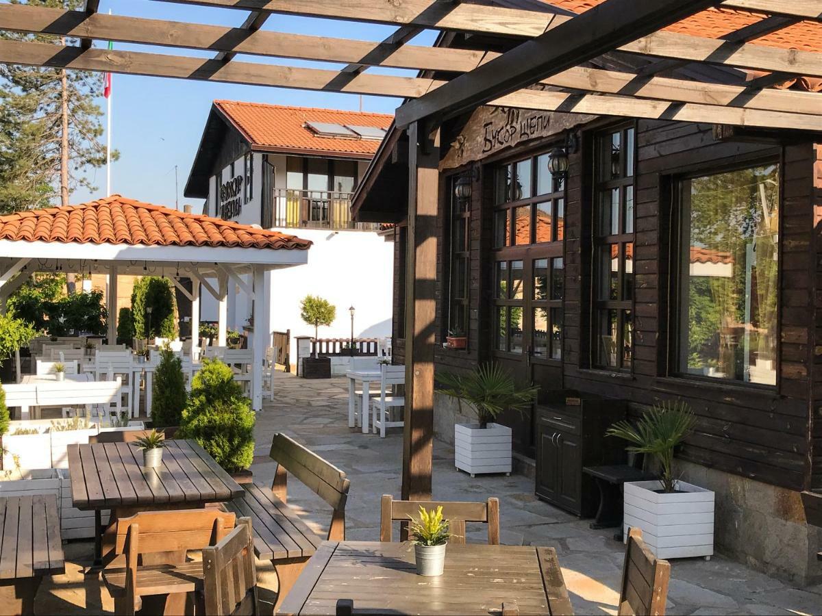 Guest House Bukor Shtepi Mandrica Exterior foto
