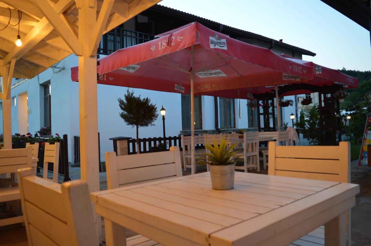 Guest House Bukor Shtepi Mandrica Exterior foto