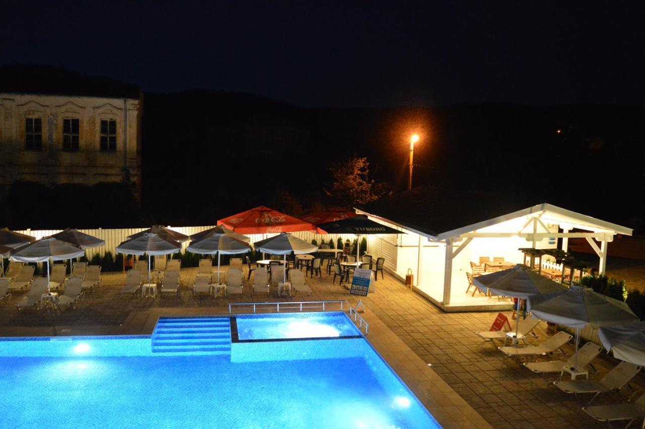Guest House Bukor Shtepi Mandrica Exterior foto